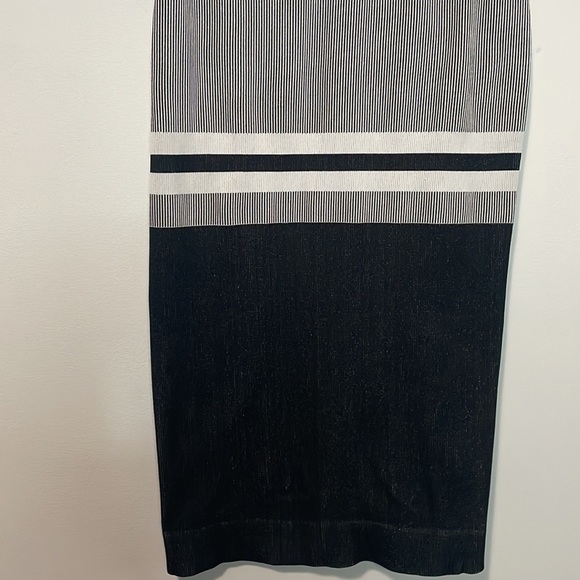 ⭐️ FINAL Athleta Tank top Size Medium - Picture 3 of 5